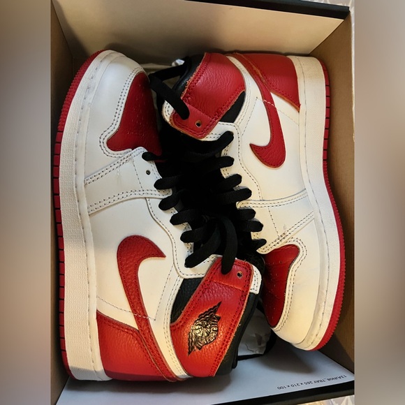 Nike Air Jordan 1 Retro High OG GS - Picture 1 of 3